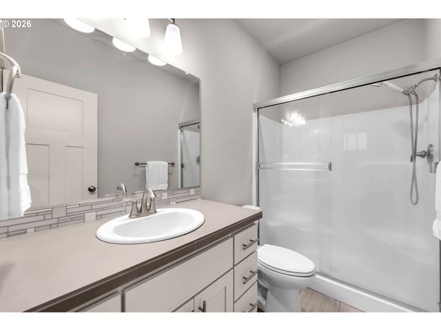 4766 S 16TH Dr, Ridgefield, WA 98642