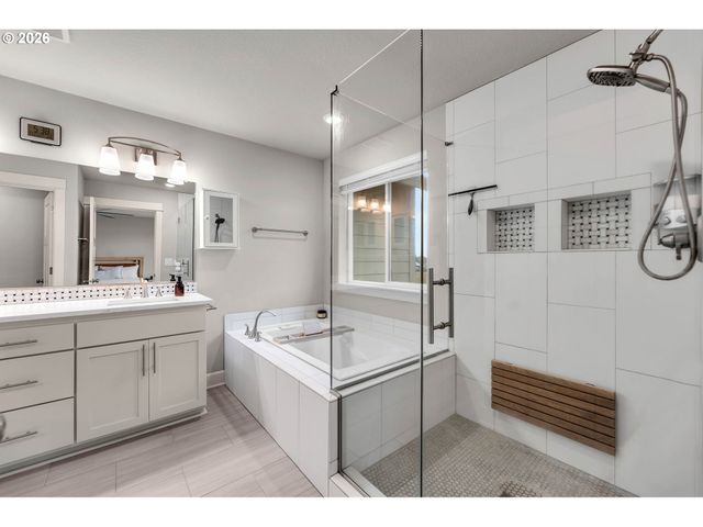 4766 S 16TH Dr, Ridgefield, WA 98642