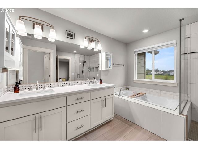 4766 S 16TH Dr, Ridgefield, WA 98642