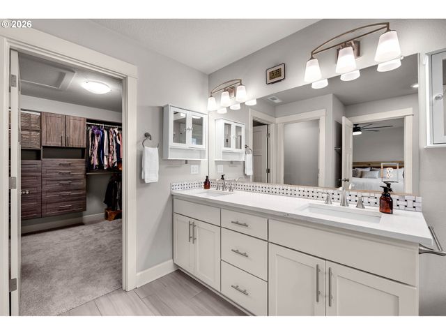 4766 S 16TH Dr, Ridgefield, WA 98642