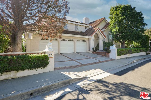 3119 Hutton Drive, Beverly Hills, CA 90210