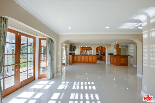 3119 Hutton Drive, Beverly Hills, CA 90210