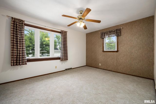 1806 W GAYLORD Avenue, Peoria, IL 61614