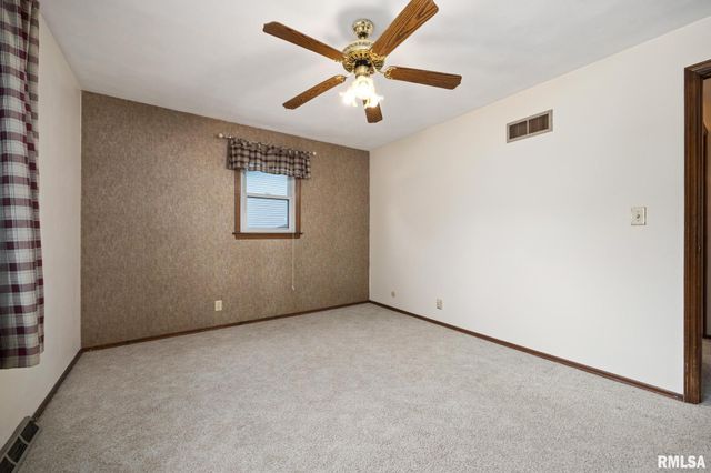 1806 W GAYLORD Avenue, Peoria, IL 61614