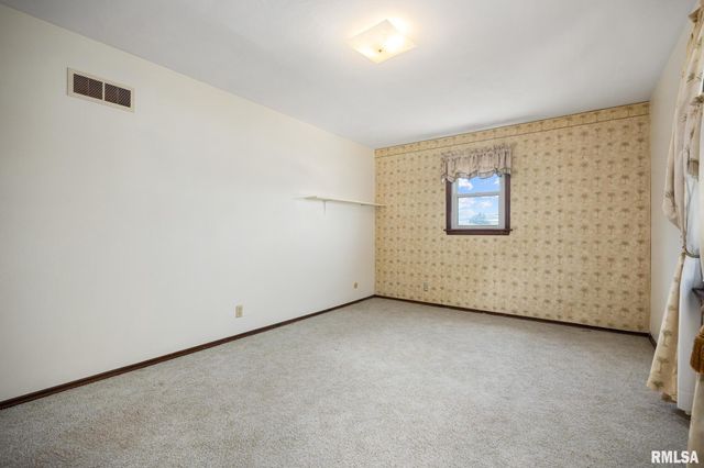 1806 W GAYLORD Avenue, Peoria, IL 61614