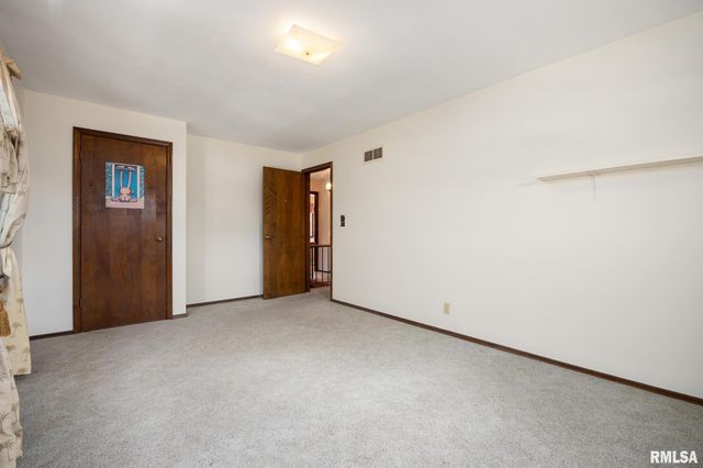 1806 W GAYLORD Avenue, Peoria, IL 61614