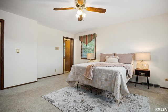 1806 W GAYLORD Avenue, Peoria, IL 61614