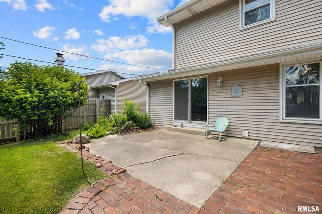 1806 W GAYLORD Avenue, Peoria, IL 61614