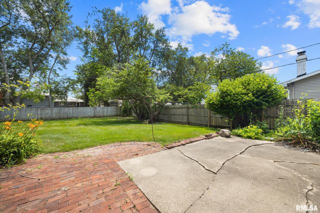 1806 W GAYLORD Avenue, Peoria, IL 61614