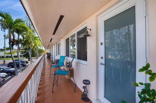 1000 SW 11th Ave 17E, Hallandale Beach, FL 33009