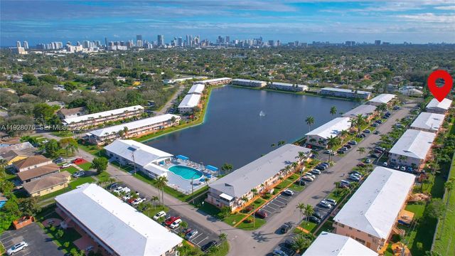 1000 SW 11th Ave 17E, Hallandale Beach, FL 33009