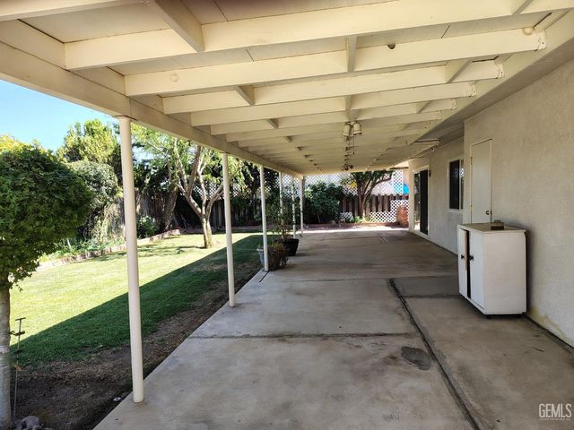 2812 Elmer Avenue, Bakersfield, CA 93308