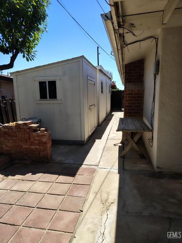 2812 Elmer Avenue, Bakersfield, CA 93308
