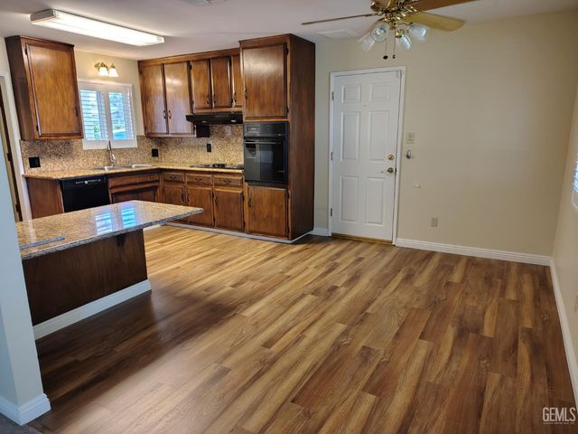 2812 Elmer Avenue, Bakersfield, CA 93308