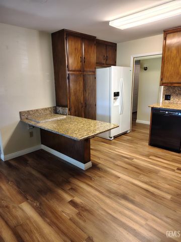 2812 Elmer Avenue, Bakersfield, CA 93308