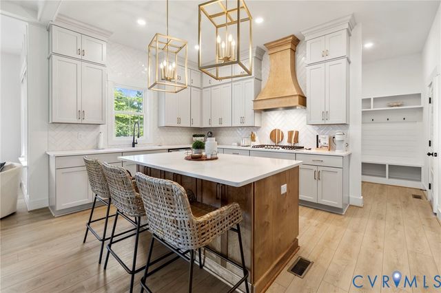 18306 Cove Creek Dr, Moseley, VA 23120