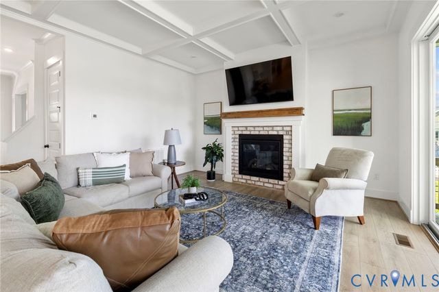18306 Cove Creek Dr, Moseley, VA 23120