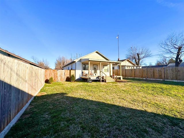 814 S Ellison Avenue, El Reno, OK 73036
