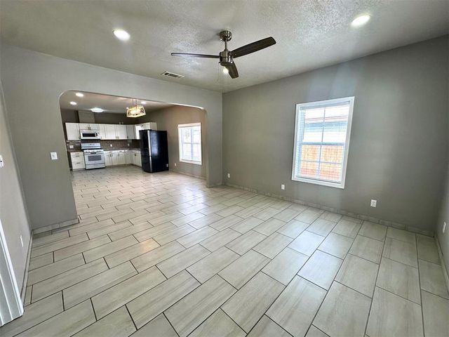 814 S Ellison Avenue, El Reno, OK 73036