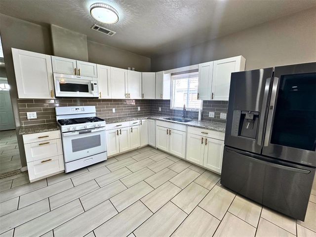 814 S Ellison Avenue, El Reno, OK 73036