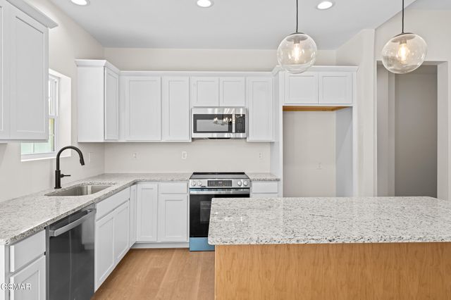 2319 Geraldine Way, Sevierville, TN 37876