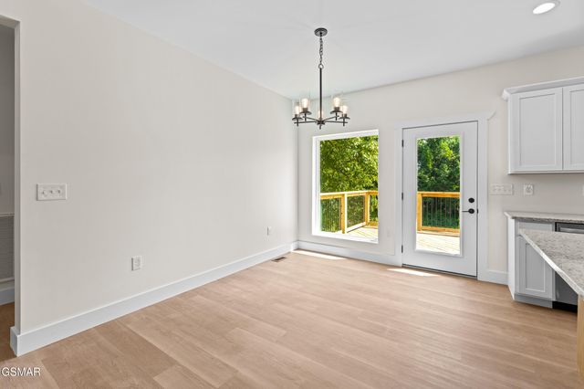 2319 Geraldine Way, Sevierville, TN 37876