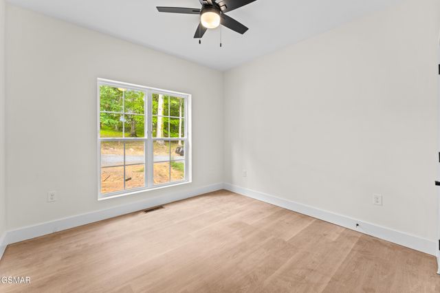 2319 Geraldine Way, Sevierville, TN 37876