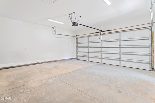 2319 Geraldine Way, Sevierville, TN 37876