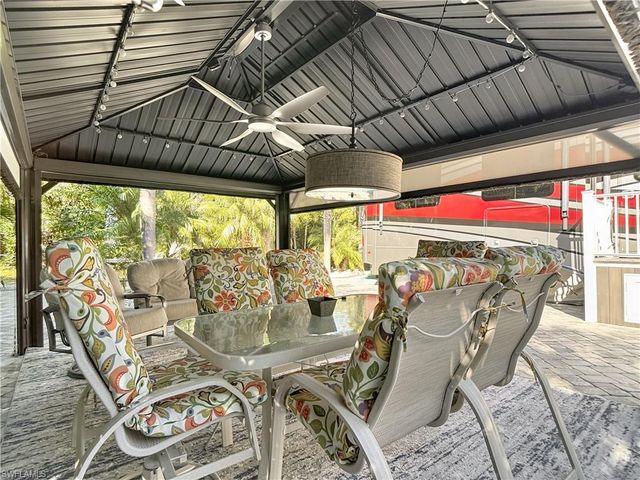 10067 Ramblewood CT, Fort Myers, FL 33905