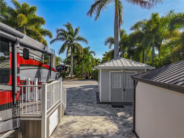 10067 Ramblewood CT, Fort Myers, FL 33905