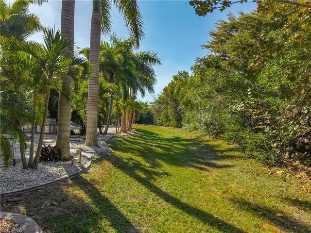 10067 Ramblewood CT, Fort Myers, FL 33905