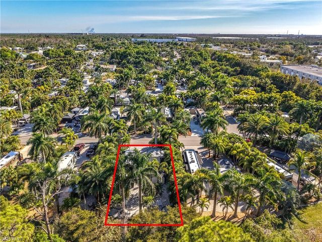 10067 Ramblewood CT, Fort Myers, FL 33905