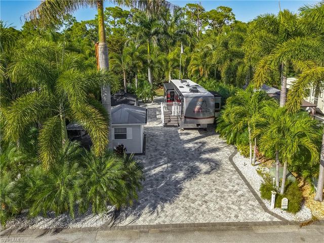 10067 Ramblewood CT, Fort Myers, FL 33905