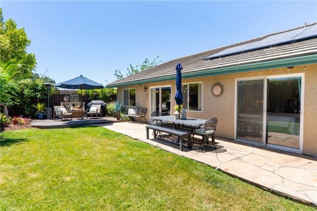 25 Rainbow Court, Templeton, CA 93465