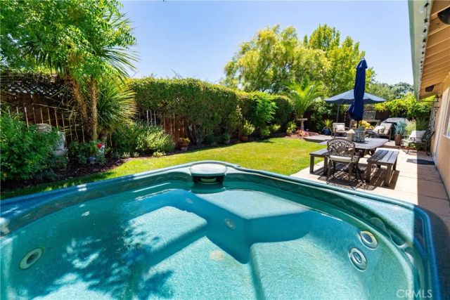 25 Rainbow Court, Templeton, CA 93465