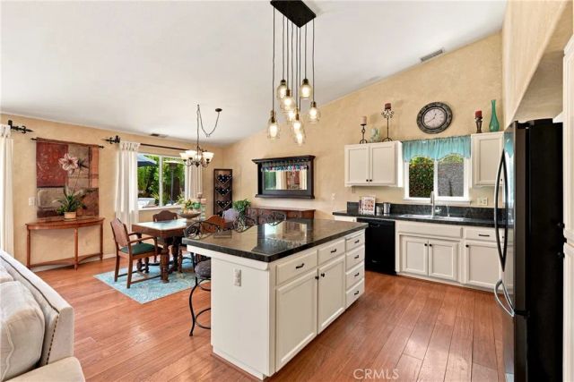 25 Rainbow Court, Templeton, CA 93465