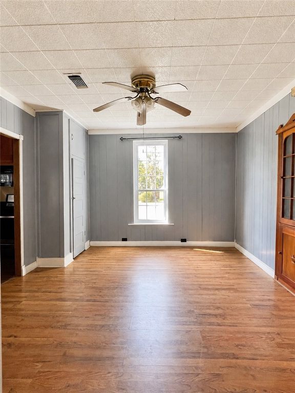 616 North Sharp Street, Franklin, TX 77856 — photo 4