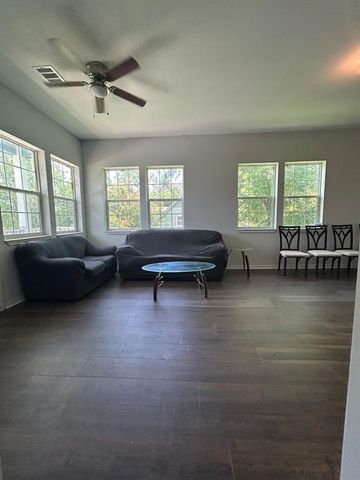 3011 Layne Street, La Porte, TX 77571