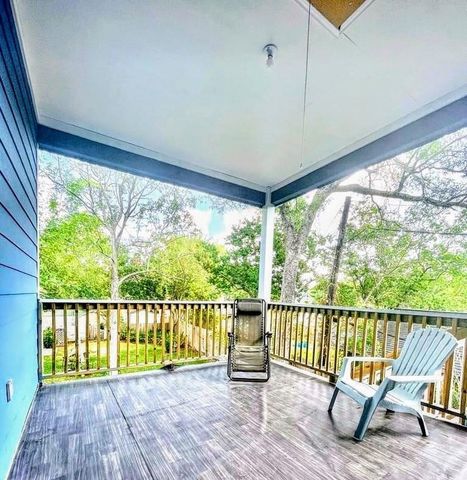 3011 Layne Street, La Porte, TX 77571
