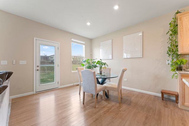 1017 Kessler Drive, Mundelein, IL 60060