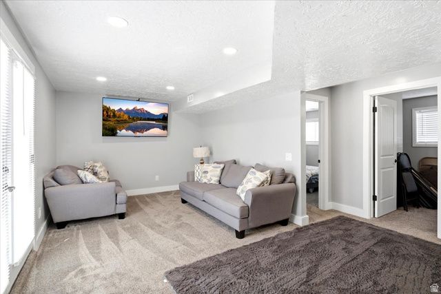 84 E 1470 S, Farmington, UT 84025