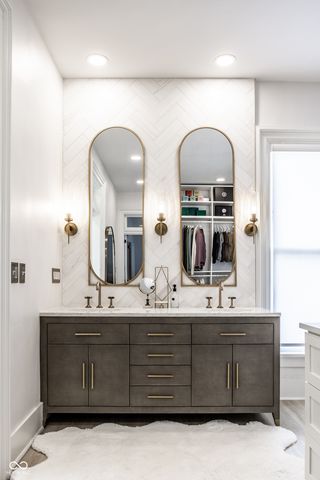 214 E St Joseph Street, Indianapolis, IN 46202