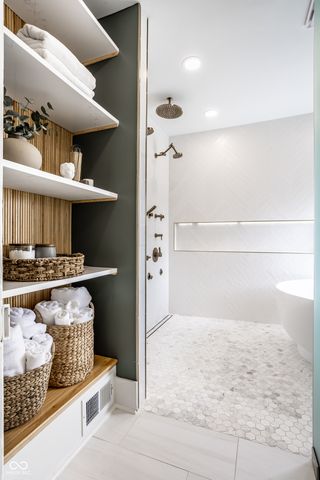 214 E St Joseph Street, Indianapolis, IN 46202