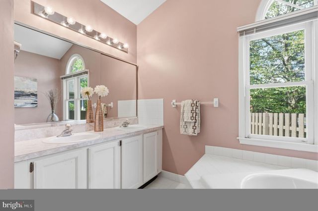 1921 KIRKBRIDE CIR, Yardley, PA 19067