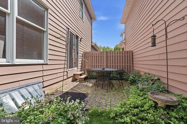 1921 KIRKBRIDE CIR, Yardley, PA 19067