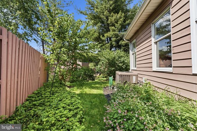 1921 KIRKBRIDE CIR, Yardley, PA 19067