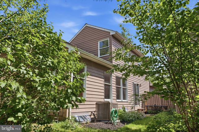 1921 KIRKBRIDE CIR, Yardley, PA 19067