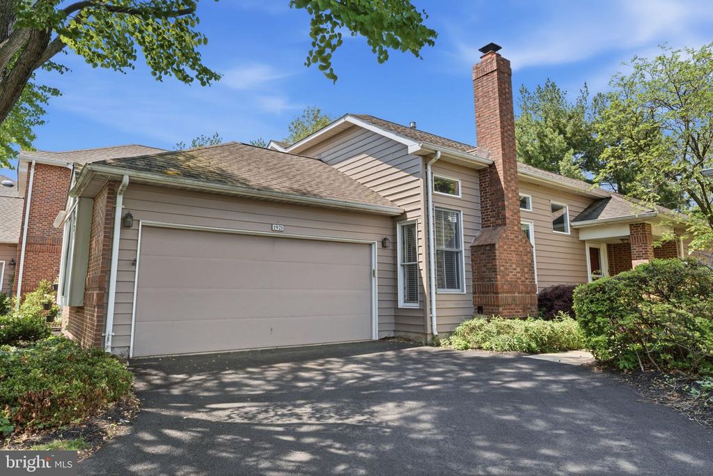 1921 KIRKBRIDE CIR, Yardley, PA 19067
