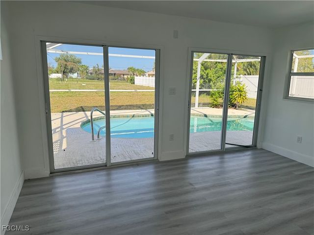 1806 SE 15th PL, Cape Coral, FL 33990