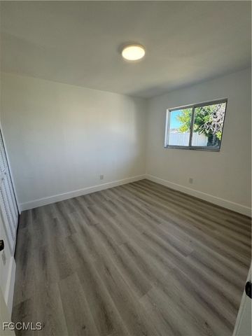 1806 SE 15th PL, Cape Coral, FL 33990